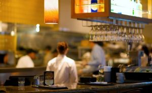 Cách quản lý nhân viên ngành F&B