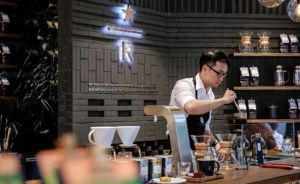 Cửa hàng Starbucks đóng cửa thì sao?