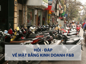 Hỏi – Đáp về mặt bằng kinh doanh F&B – Bài 2: Để xe nhân viên và khách hàng trên vỉa hè có hợp pháp?
