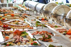 Ăn buffet thỏa thích, nhà hàng liệu có lãi?