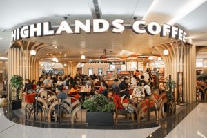 Highlands Coffee hiện kinh doanh thế nào từ khi vào tay tỷ phú Philippines?